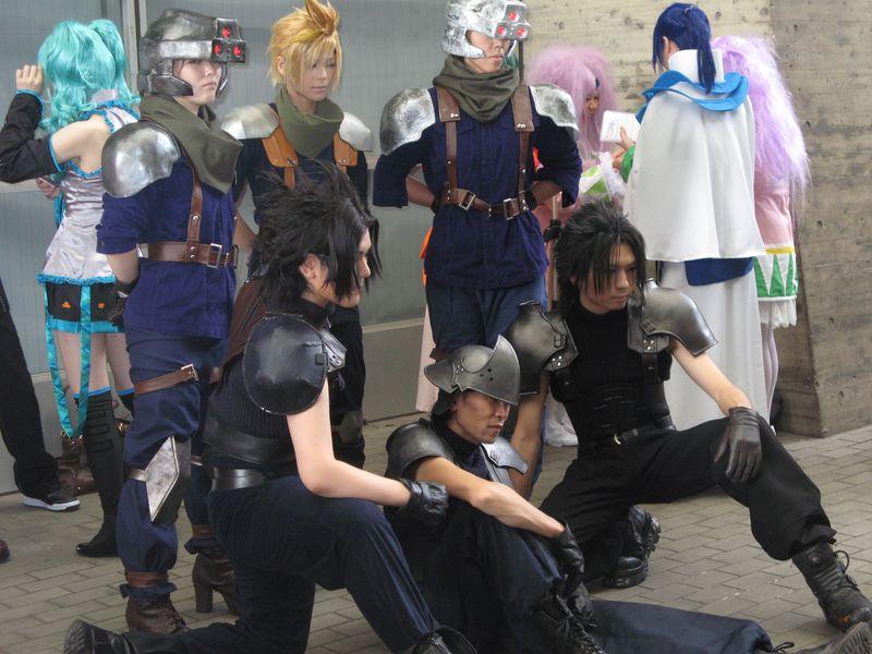 Final Fantasy cosplayers at Tokyo Game Show
